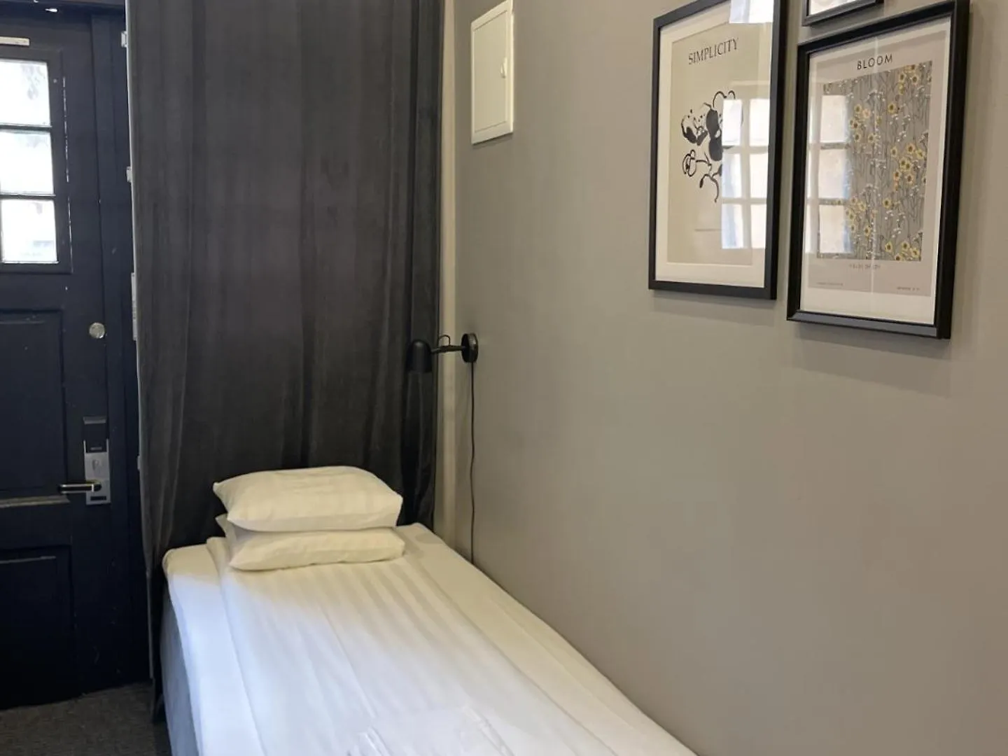 Unique Hotel Stockholm 3*,