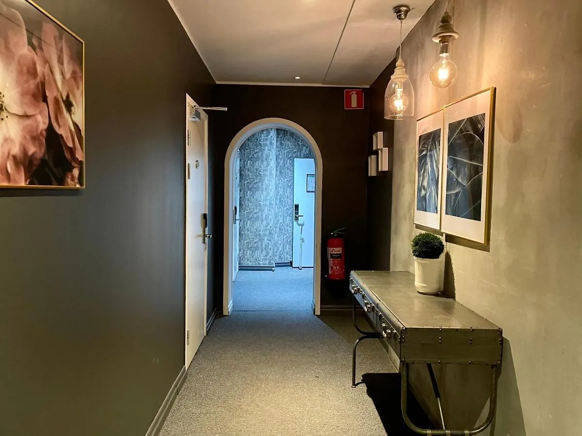 Unique Hotel Stockholm 3*,